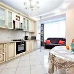 возле аркадии и парка победы Odessa