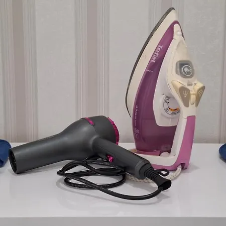 возле аркадии и парка победы アパート