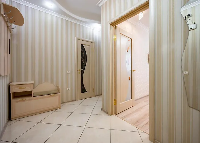 возле аркадии и парка победы *